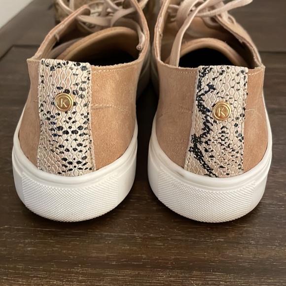 Suede tennis shoes - Picture 5 of 7